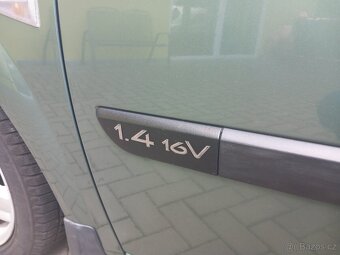 Renault Mégane 1.4 16v r.2005,ČR KLIMA PO ROZVODECH - 9