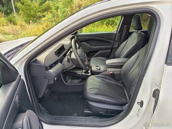 Ford mustang Mach e 99kwh - 9