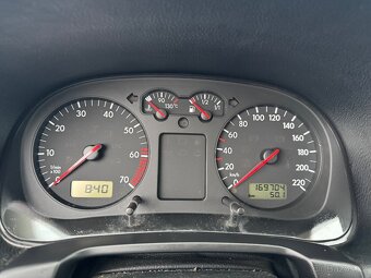 VW Golf 4 1,4i 55kW, NOVÁ STK - 9