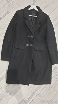 Černý zimní kabát - 9