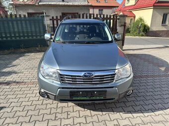 Subaru Forester 2.0 110kW 2010 111371km X TAŽNÉ 1.majitel - 9