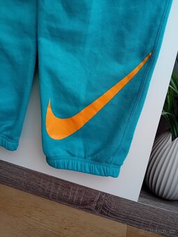 Nike dámské sportovní carpi kalhoty tepláky vel. S/M nové - 9