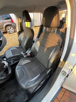 Peugeot 2008 1.2 96kw benzin - 9