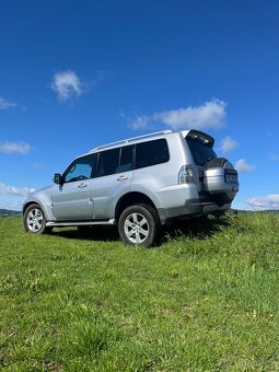 Mitsubishi Pajero 3,2 DiD - 9