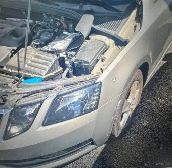 Škoda octavia 1.6 TDI 85Kw - 9