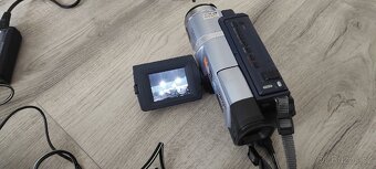 SONY DCR TRV140E a DCR TRV460E - 9