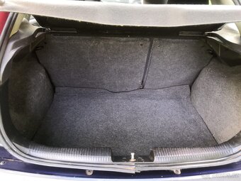 Osobní automobil Ford Focus - 9