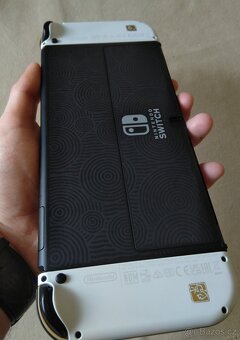 Nintendo Switch OLED edice Zelda Tears of the Kingdom - 9