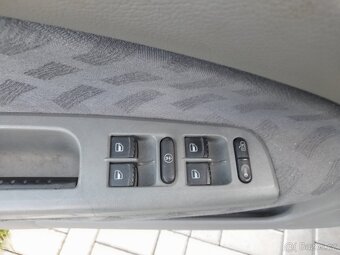 ŠKODA OCTAVIA SLX 1,8 i 20V, TOP STAV - 9