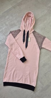 Elegantní dámské mikinové šaty Fracomina - 9