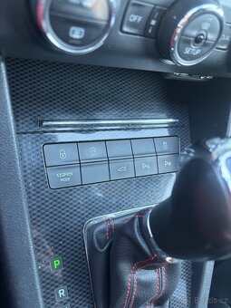 Škoda Octavia 3 RS 2.0TDI DSG - 9