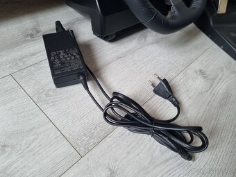 Herní volant Logitech G29 Force Feedback, dobrý stav - 9