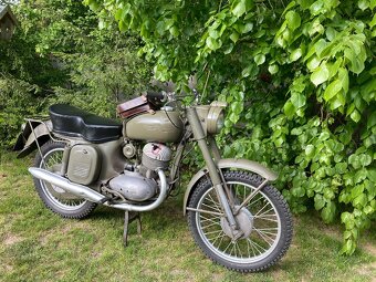 Jawa 250/553 Švéd/Libeň motor po GO/česká SPZ - 9