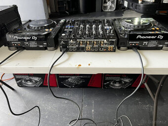 Pioneer (2x) CDJ2000 NXS2 a (1x) DJM-900 NXS2 mixážní DJ sys - 9