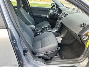 Volvo S40 2.4 benzín - 9