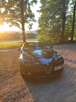 Alfa Romeo Brera 2.4 JTD – rarita pro fajnšmekra - 9