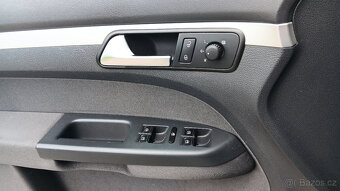 VW Touran 1,6 TDI, 77 kW, 5 míst, najeto 185000 km - 9