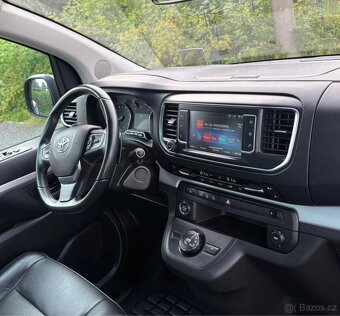 Toyota Proace Verso VIP 2.0D 130kW Automat • 6 míst • 4/2022 - 9