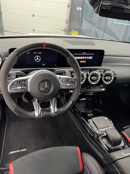 Mercedes A45 S AMG - 9