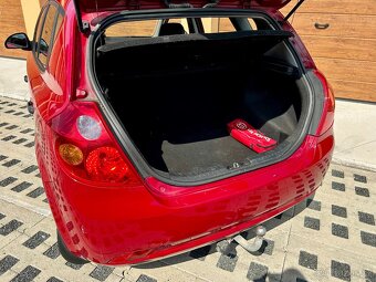 Kia Ceed 1.6 CRDi 170 000 km, původ ČR 1.maj., tažné, nosič. - 9