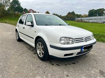 Volkswagen Golf - 9