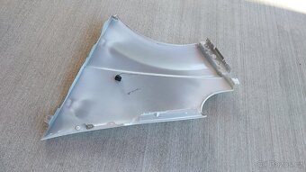 Renault Trafic –  Blatníky přední bílé - 9