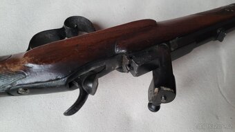 Flobert puška ráže 22 -velmi pěkně zdobená-volně bez ZP - 9