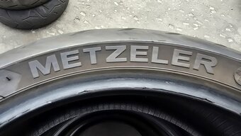Metzeler 180/55/17, DOT2621 - 9