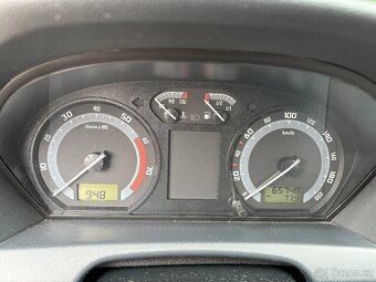 Fabia 1.2, 65750km, r.v. 2006, klima - 9