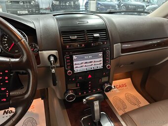 Volkswagen Touareg 3,0 TDI BI-XEN KŮŽE TAŽNÉ BEZ KOROZE - 9