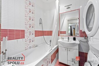 Převod dr. podílu, byty/2+kk, 52 m2, Jirečkova 1010/5, Holeš - 9