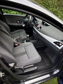 Renault Mégane III 1.5 DCI - 9