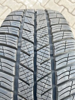 Kompl alu Borbet 5x114,3r18+215/50r18 zimní Barum - 9