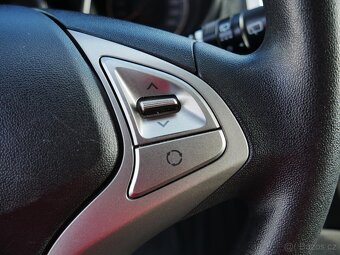 Hyundai Ix20 1.4i ,  66 kW benzín, 2011 - 9