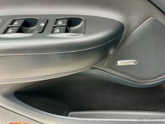 ŠKODA OCTAVIA COMBI RS 2,0TDI - 9