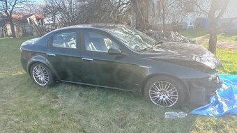 Alfa Romeo 159 2.4 JTDM 154kw, na opravu nebo na díly - 9