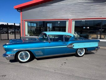 1958 Pontiac Bonneville Sportcoupe - 9