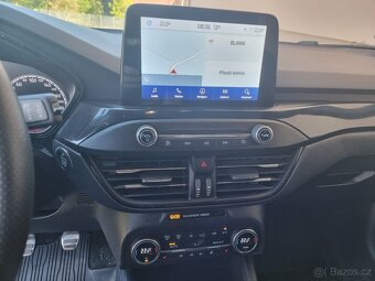 Ford Focus ST - 9