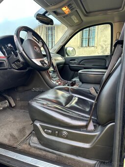 Cadillac Escalade - 9