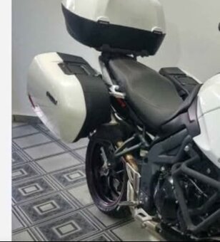 Triumph Tiger sport 1050 - 9
