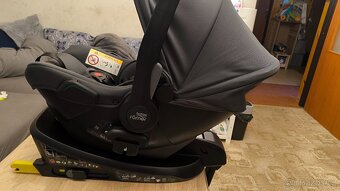Britax safe core + isofix základna - 9