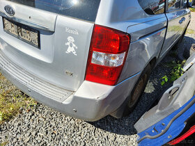 KIA Carnival III 2,9CRDI 2007 MOTOR OK, DILY z AUTA - 9