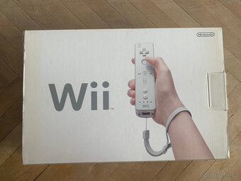 Nintendo Wii - 2 ovladače - 300GB HDD - JPN - 9