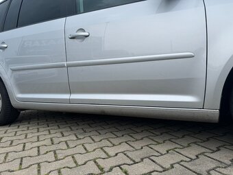 Volkswagen Touran 1,6 TDI 77 KW COMFORT - 9