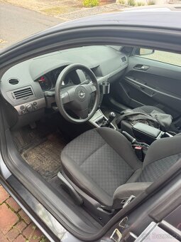 Opel Astra A-H1.4 16V 66KW r.v. 2004 - 9