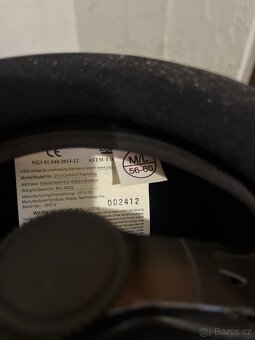 Vesty a přilby na koně - 9