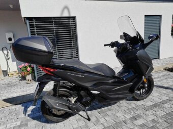 Honda Forza 125 - 9
