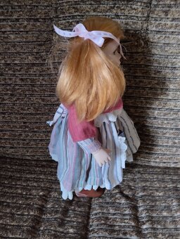 Značená porcelánová zrzečka - 9