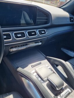 Mercedes benz GLS 400D - 9