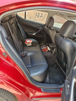 Lexus is 220d - 9